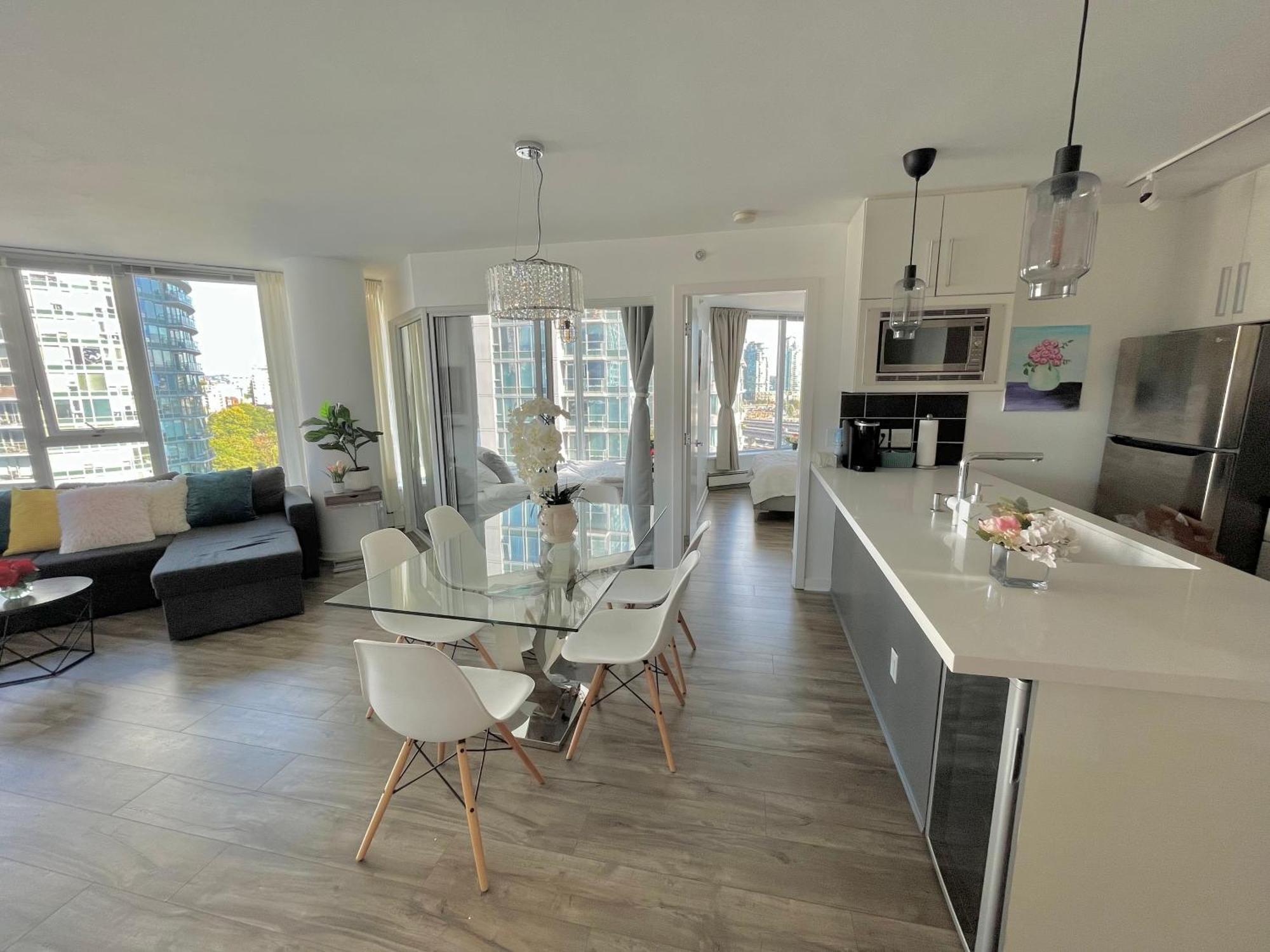 Downtown 4Bd 2Ba View Skytrain 2 Free Parking Apartment Vancouver Exterior photo